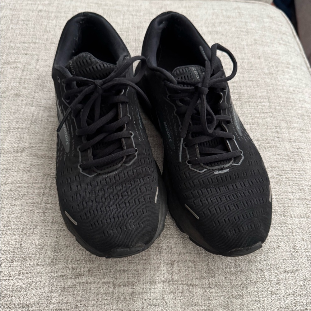 Women’s brooks shoes
